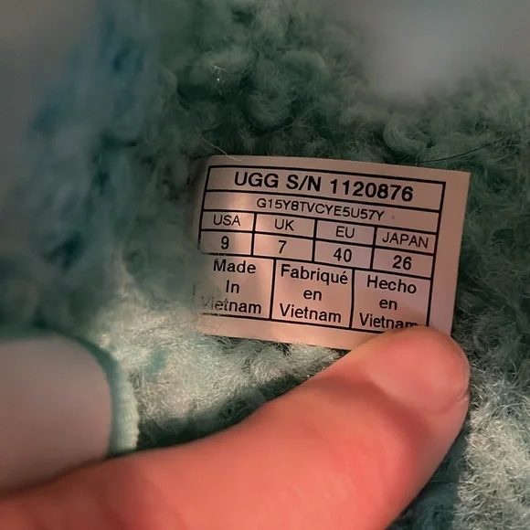 The UGG Women's Oh Fluffita - Picture 4 of 4